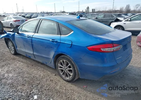 2019 Ford Fusion Hybrid Se z USA, uszkodzony, nr VIN 3FA6P0LU4KR195954